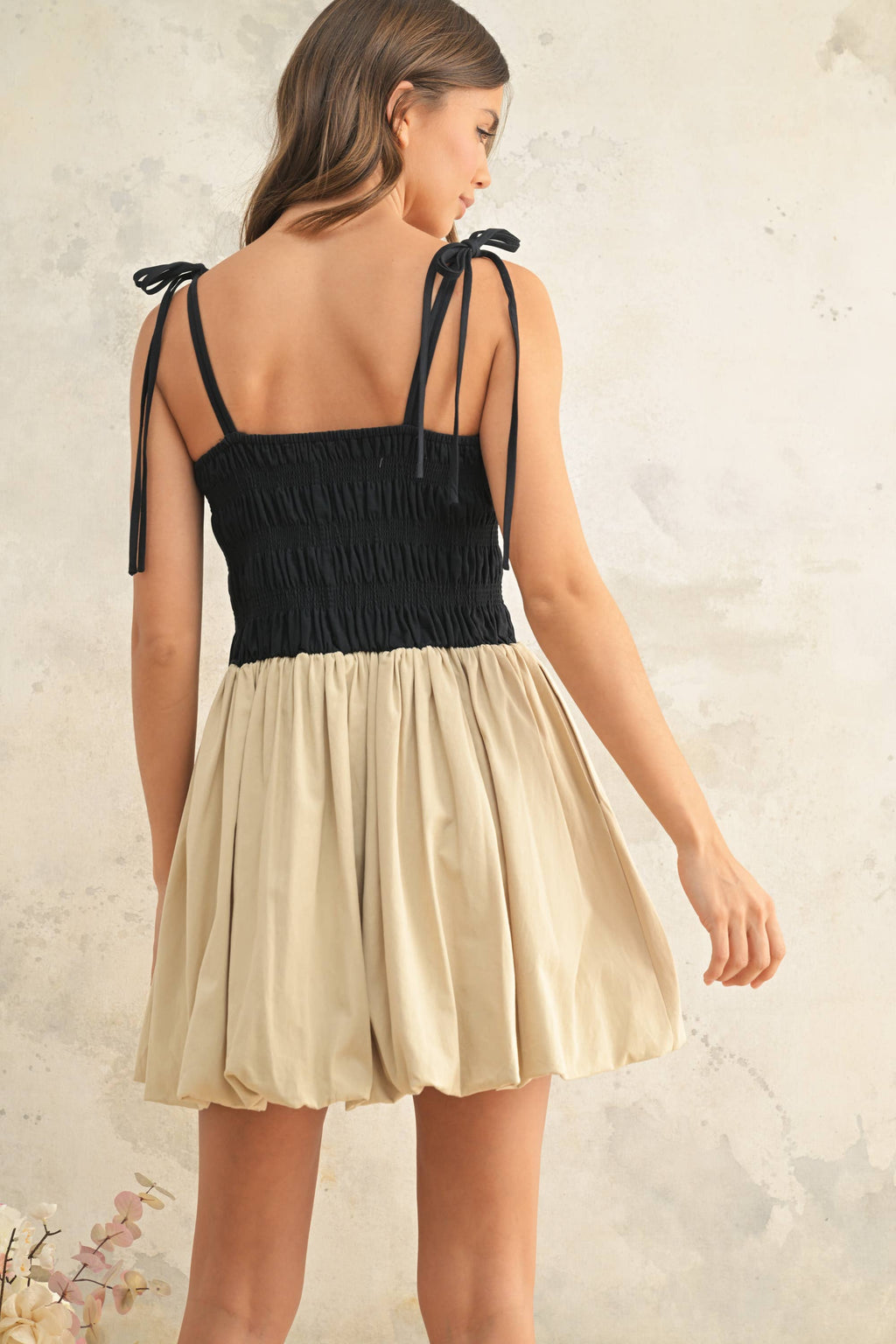 D4435   CONTRASED TOP BALLON DRESS