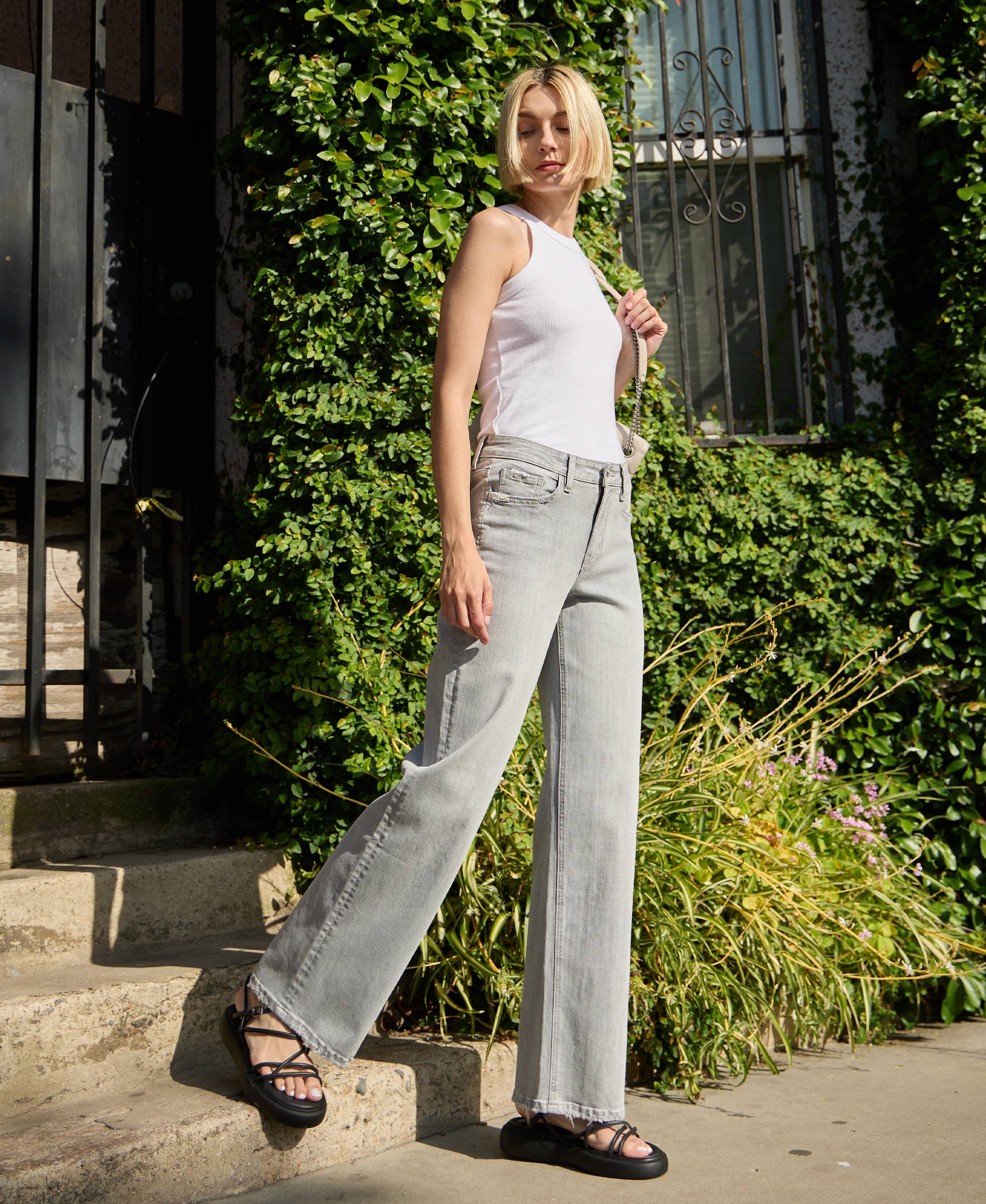 HIGH RISE LIGHT GREY WIDE LEG JEANS F5651