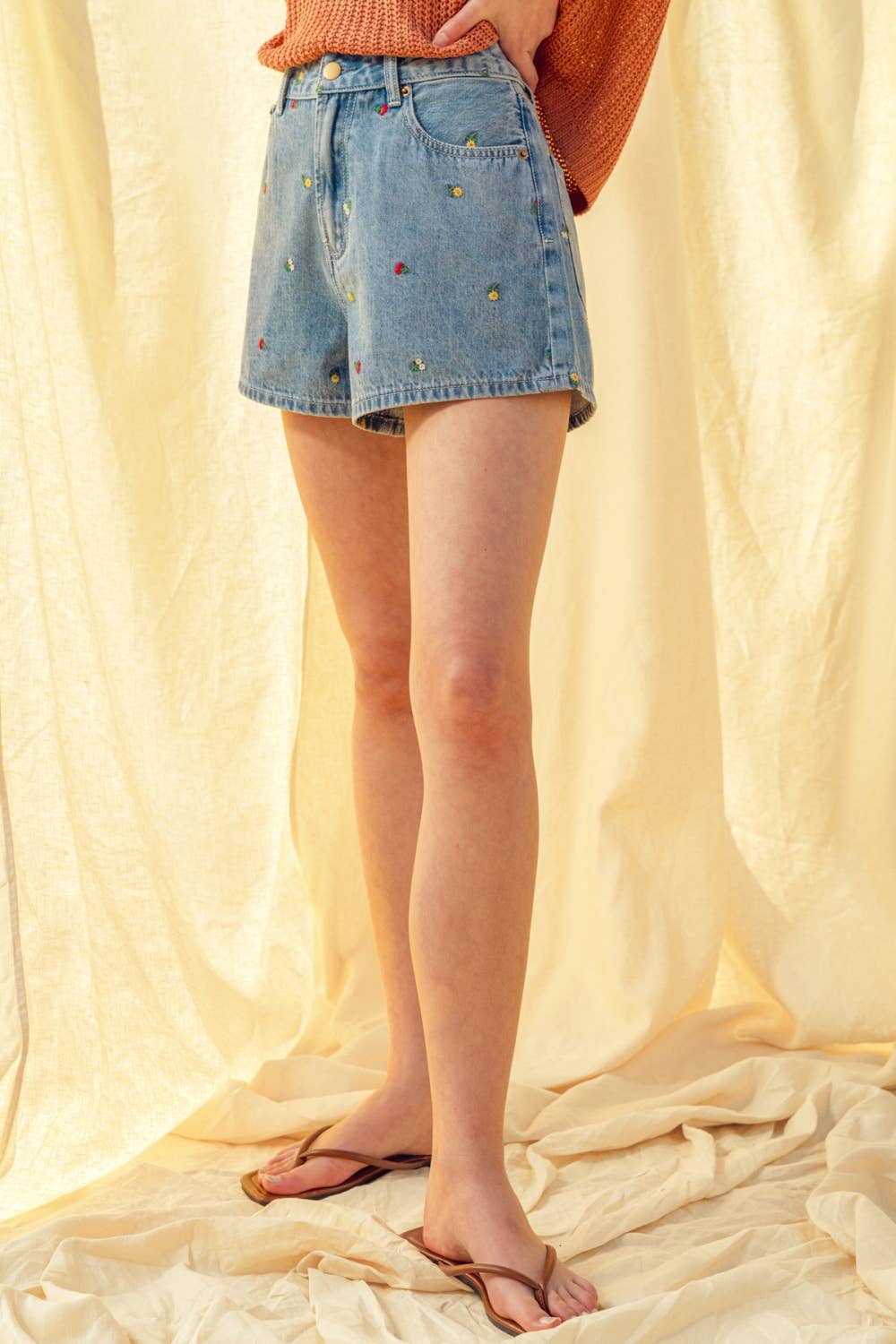 P5779   EMBROIDERY DENIM SHORTS