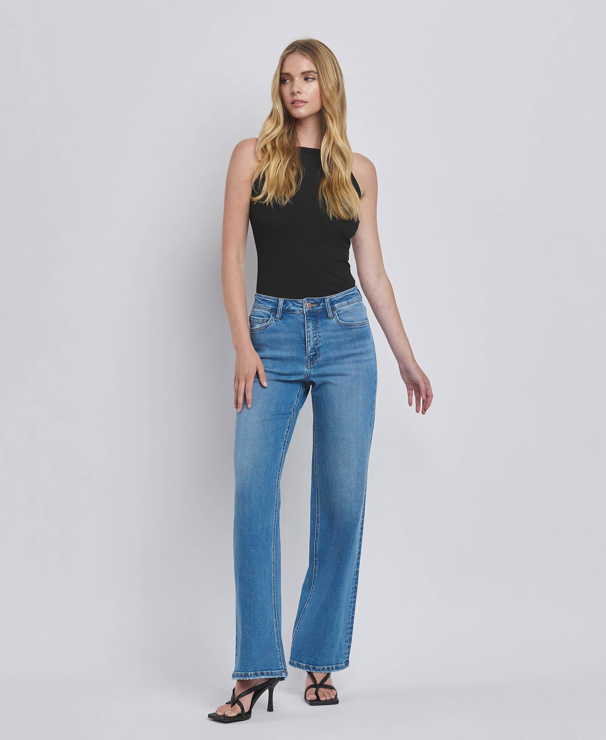 HIGH RISE MEDIUM WASH WIDE JEANS F5296MD