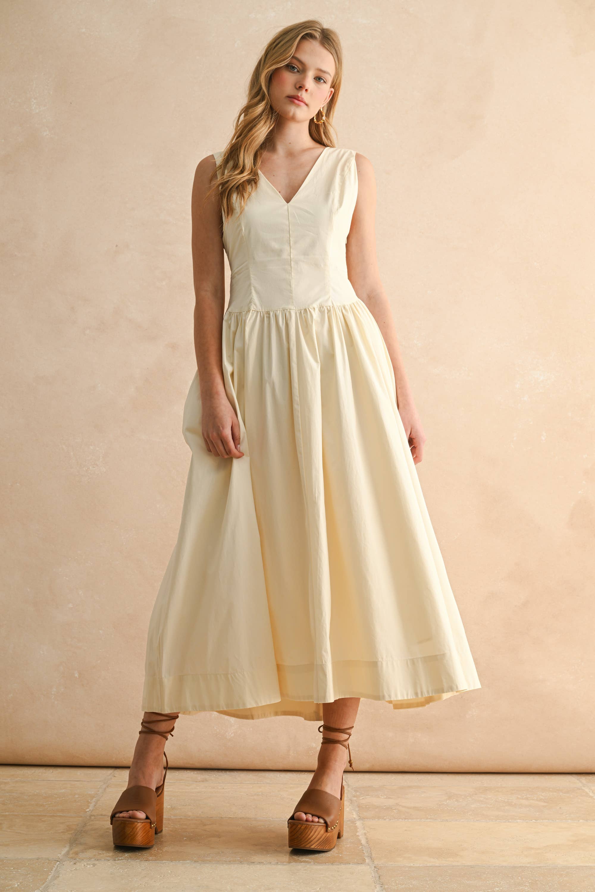 D4480   BOW DETAIL WOVEN DRESS