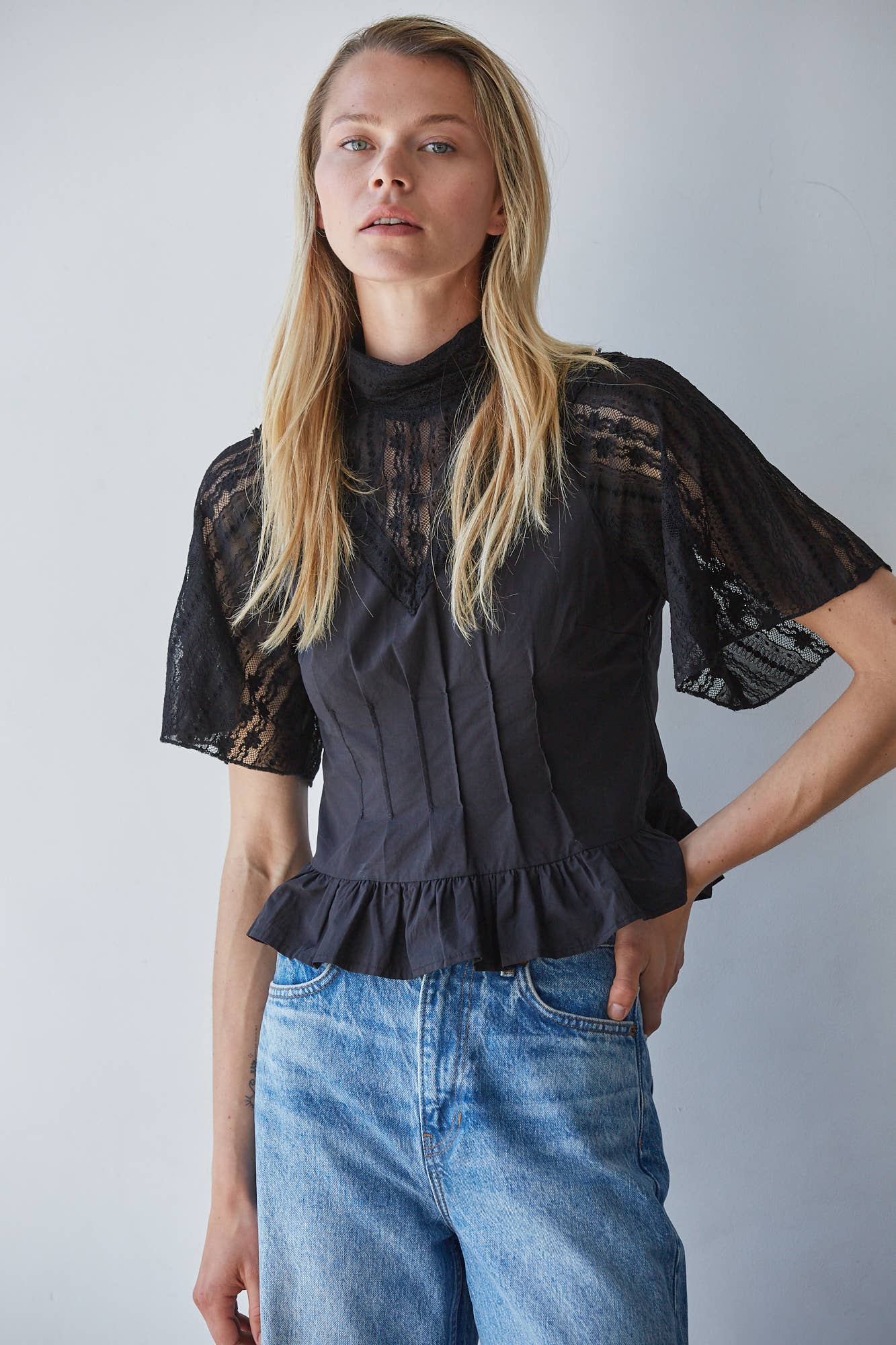 L9882 | Woven Cotton Sheer Lace Mock Neck Short Sleeve Top