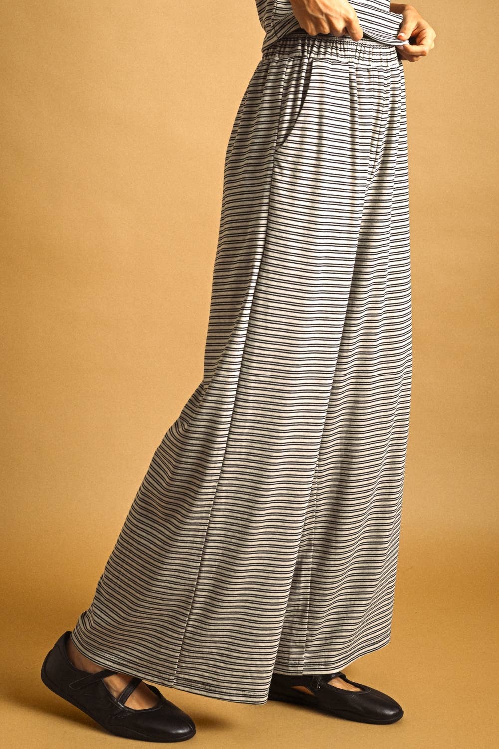 EP7371ST   DOUBLE STRIPED PATTERN LOUNGE PANTS