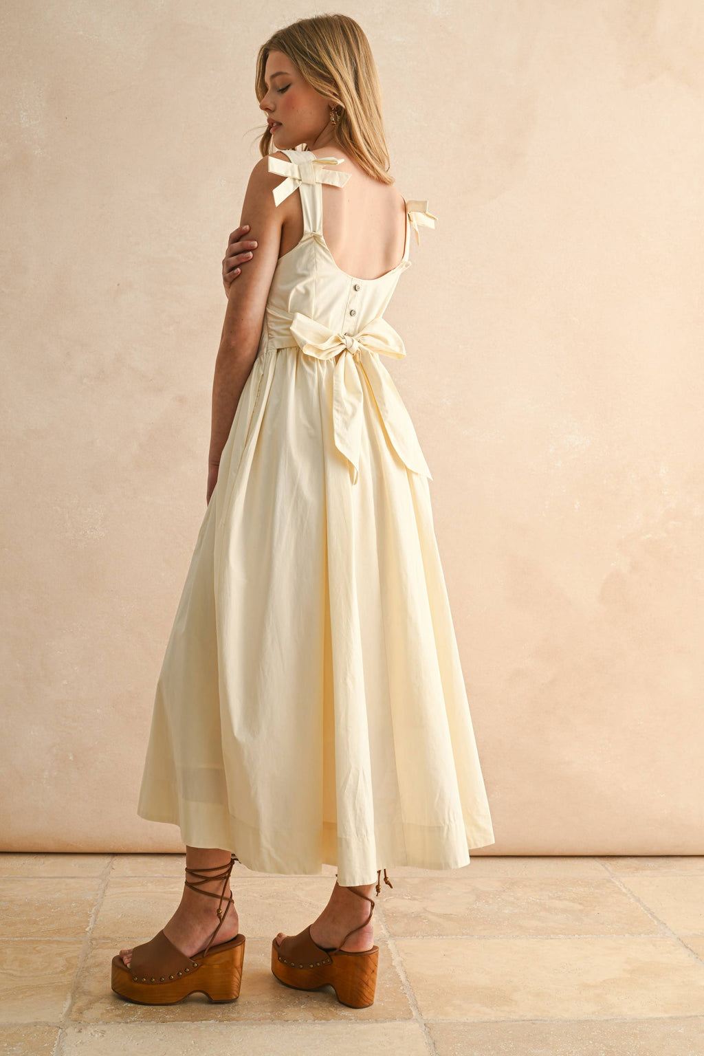 D4480   BOW DETAIL WOVEN DRESS