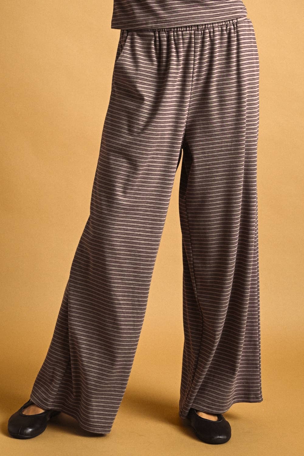 EP7371ST   DOUBLE STRIPED PATTERN LOUNGE PANTS