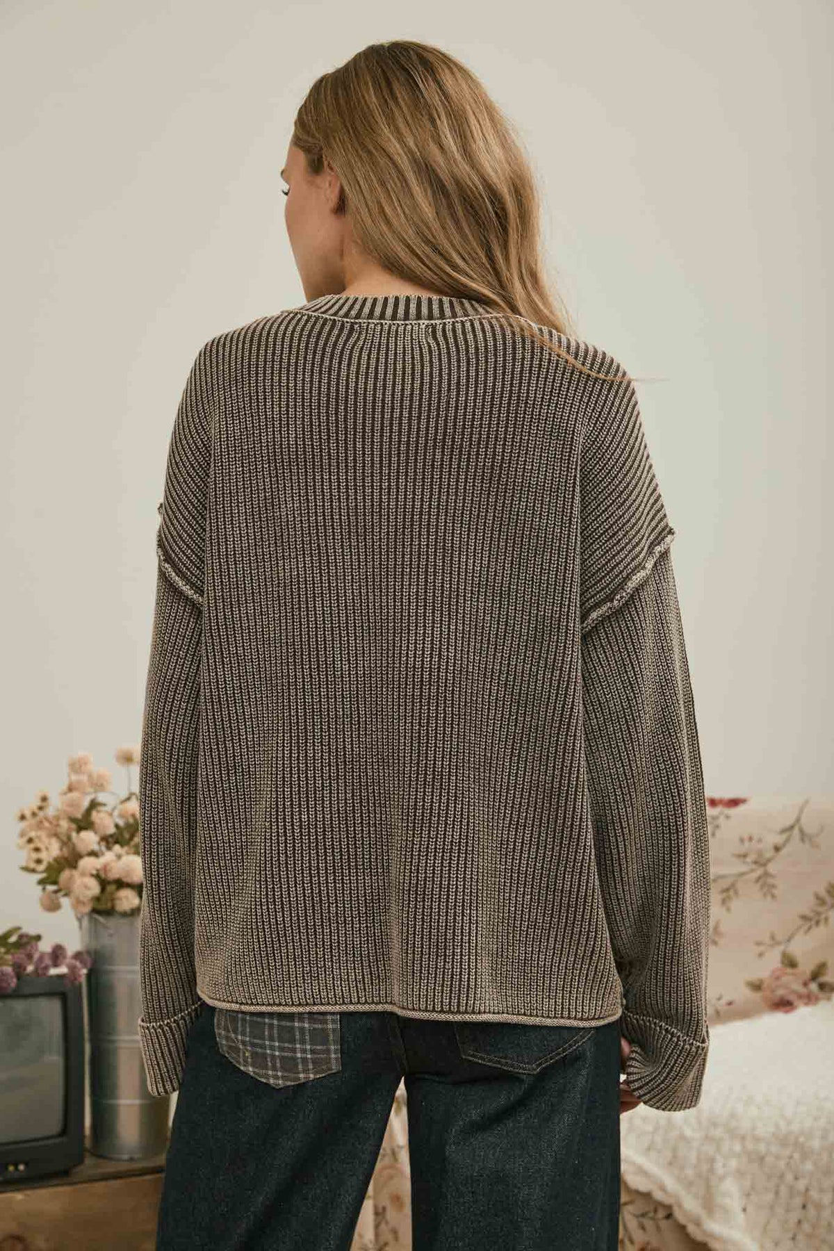 WASHED RIBBED LONG SLEEVE FOLDED CUFF KNIT SWEATER