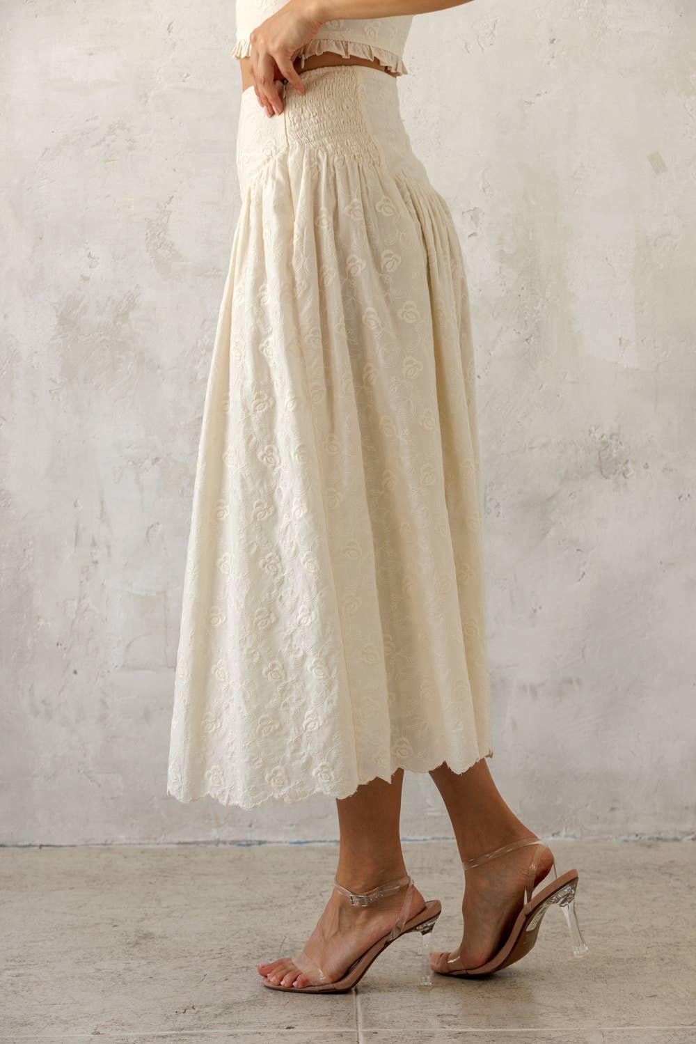 JS10301 - TEXTURED FLORAL MIDI SKIRT