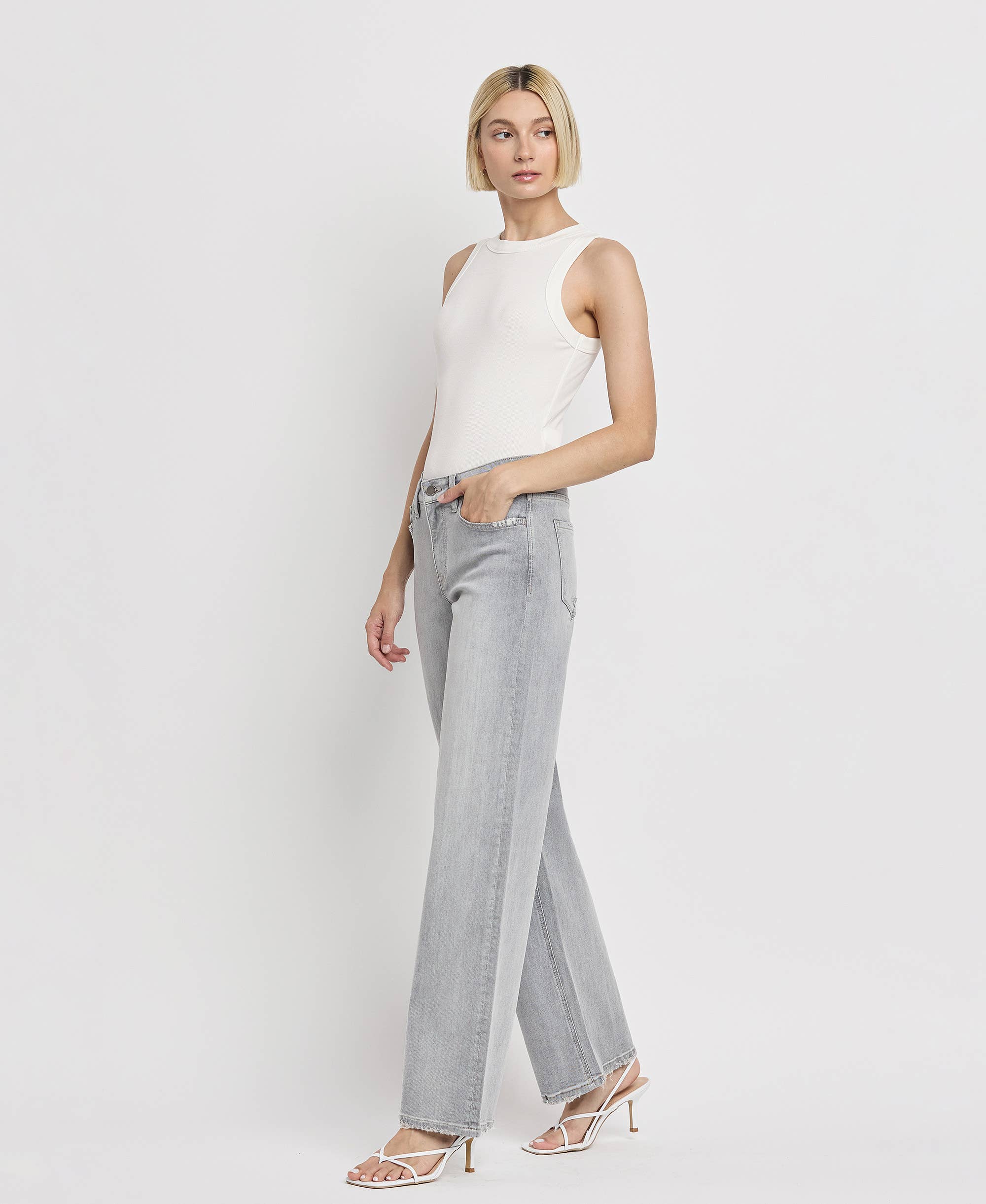 HIGH RISE LIGHT GREY WIDE LEG JEANS F5651