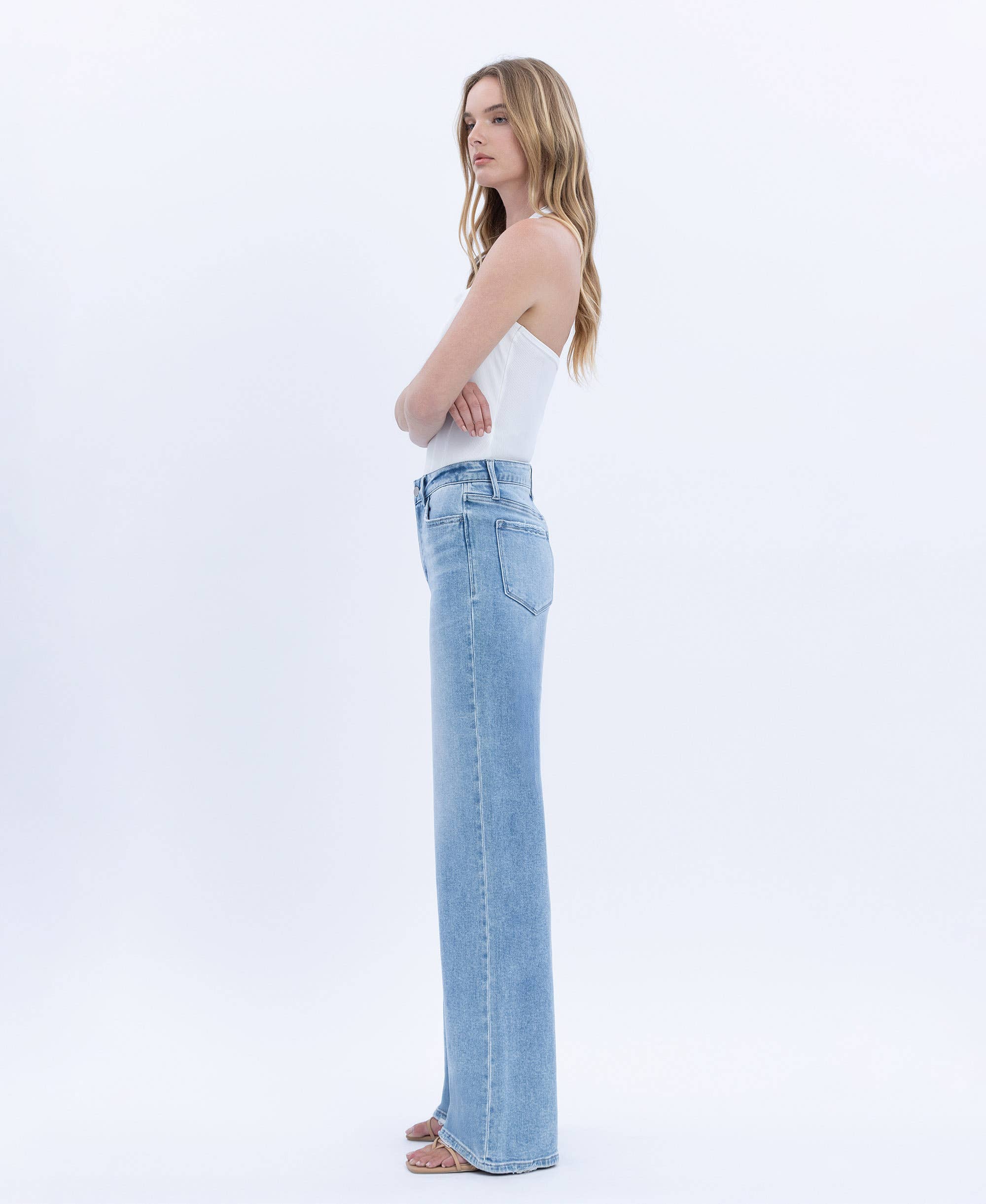 HIGH RISE FULL LENGTH LIGHT WASH WIDE JEANS F6060