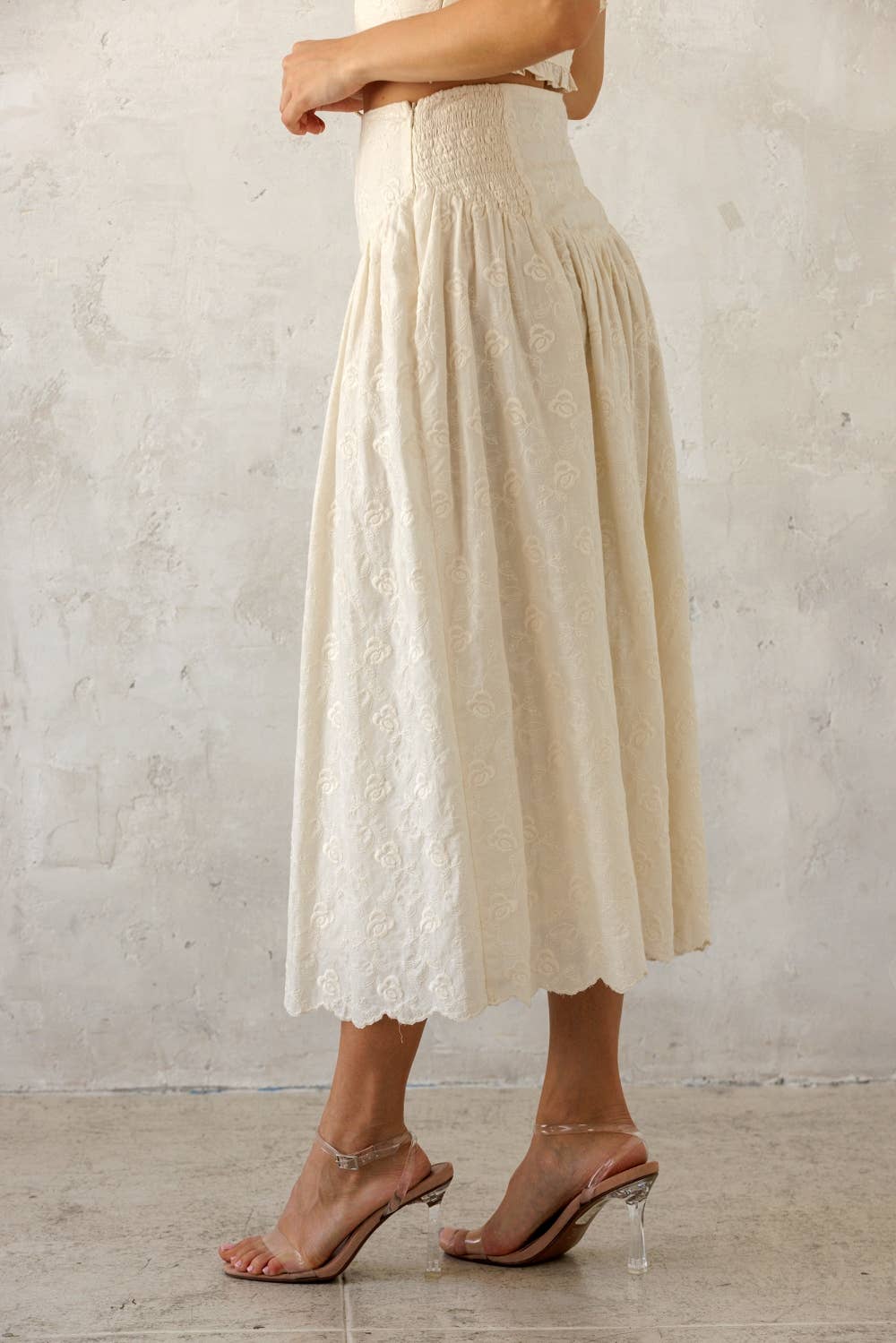 JS10301 - TEXTURED FLORAL MIDI SKIRT