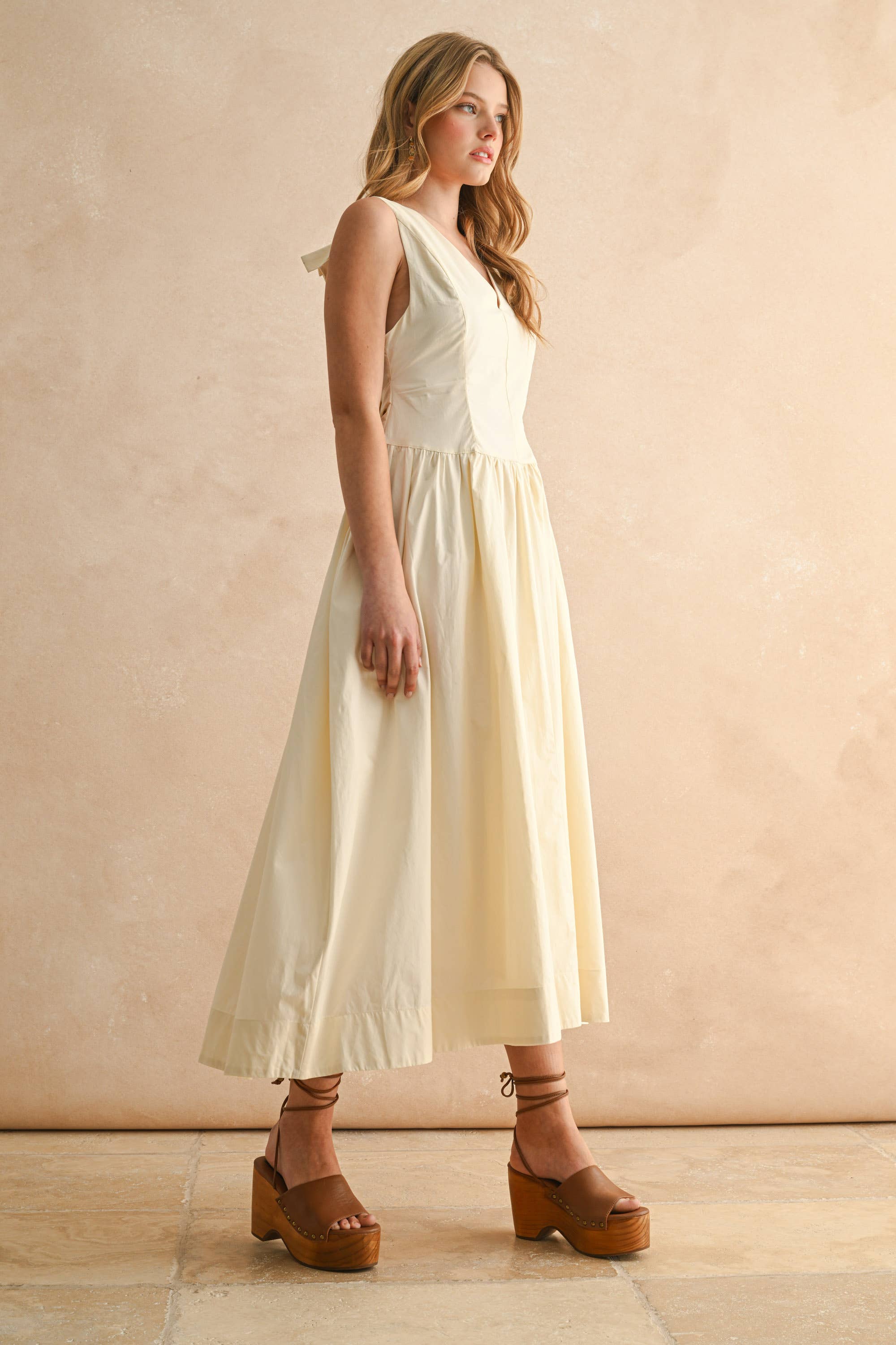D4480   BOW DETAIL WOVEN DRESS