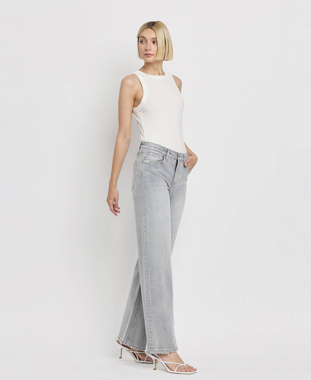 HIGH RISE LIGHT GREY WIDE LEG JEANS F5651
