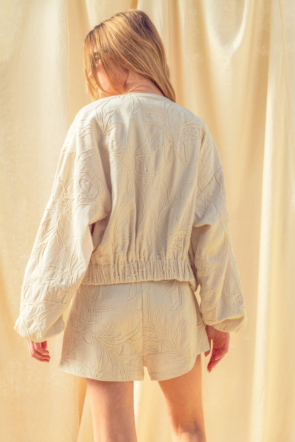 J6175ST   FLORAL JACQUARD ZIP UP JACKET
