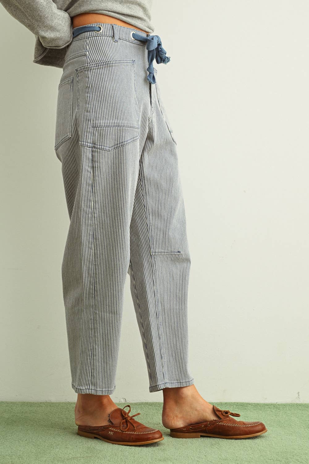P6194   STRIPED PATTERN WASHED BARREL PANTS WITH BELT