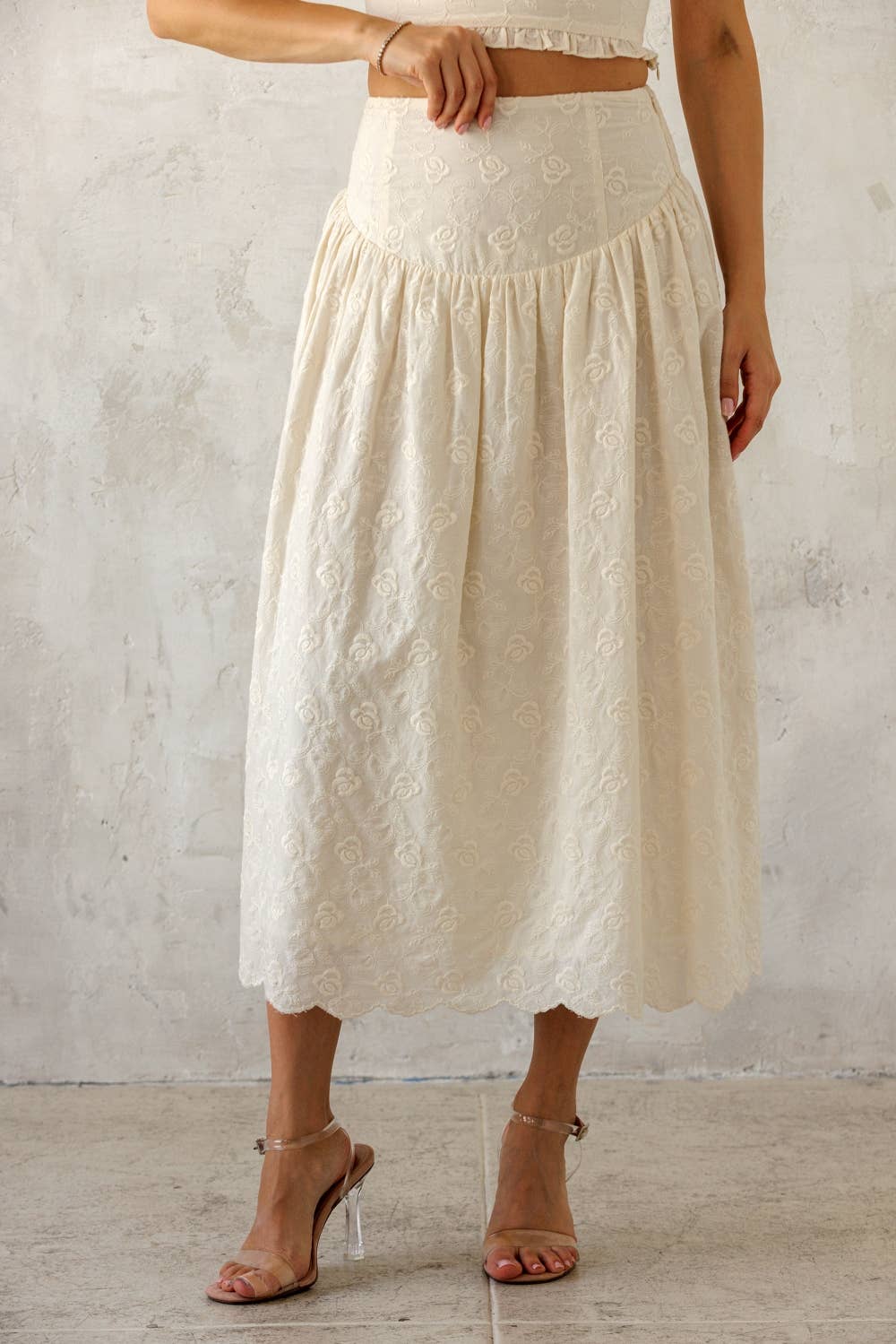 JS10301 - TEXTURED FLORAL MIDI SKIRT