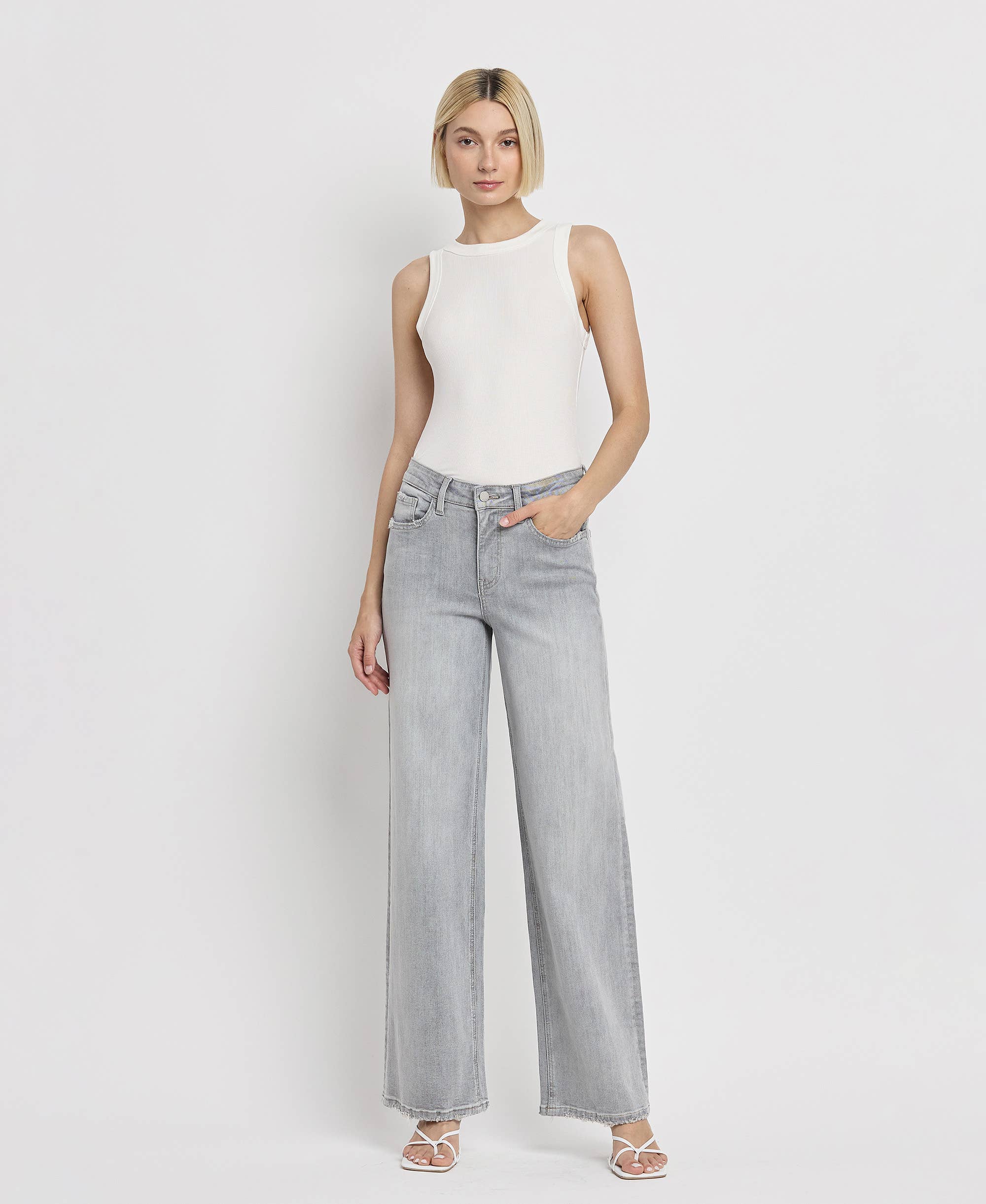 HIGH RISE LIGHT GREY WIDE LEG JEANS F5651