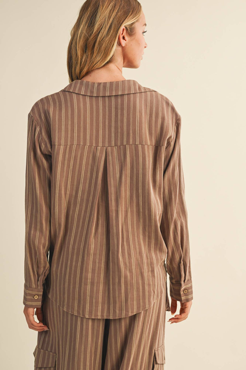 Vertical Stripe Twist Front Shirt