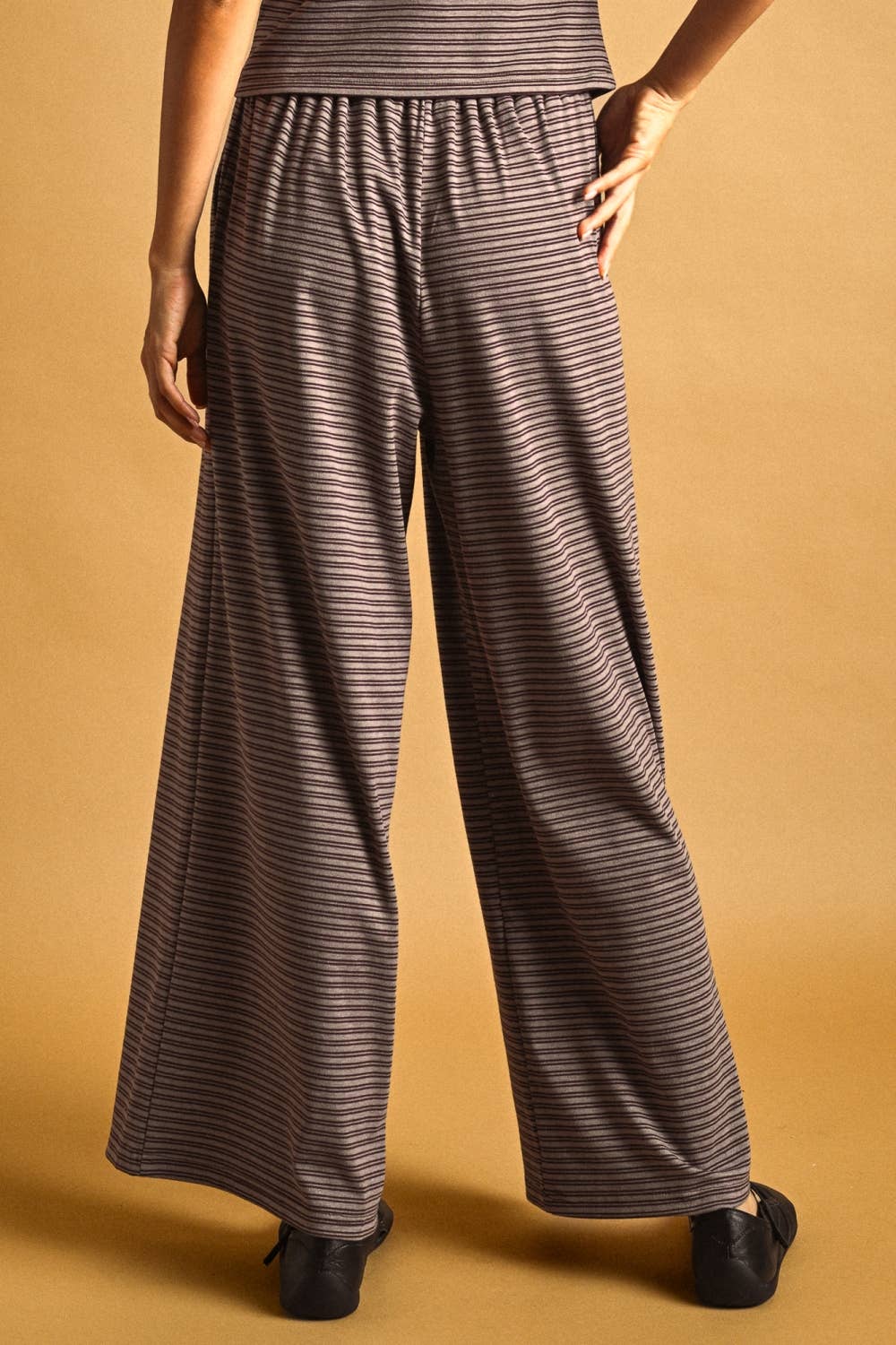 EP7371ST   DOUBLE STRIPED PATTERN LOUNGE PANTS