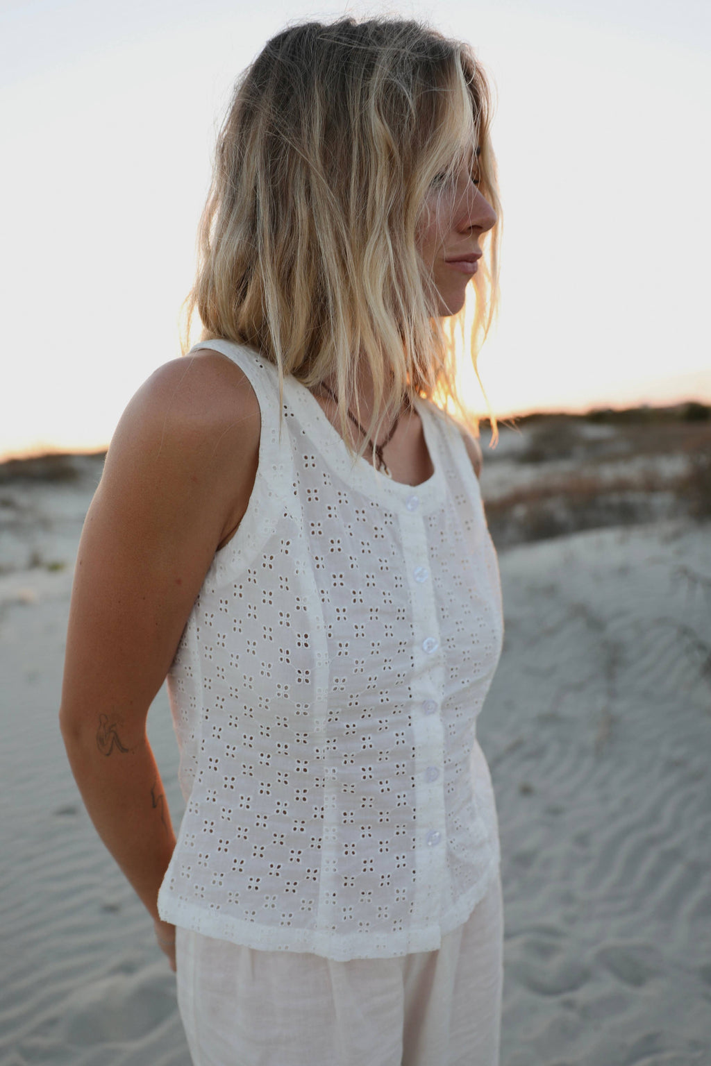 VINTAGE COTTON EYELET LACE TANK TOP